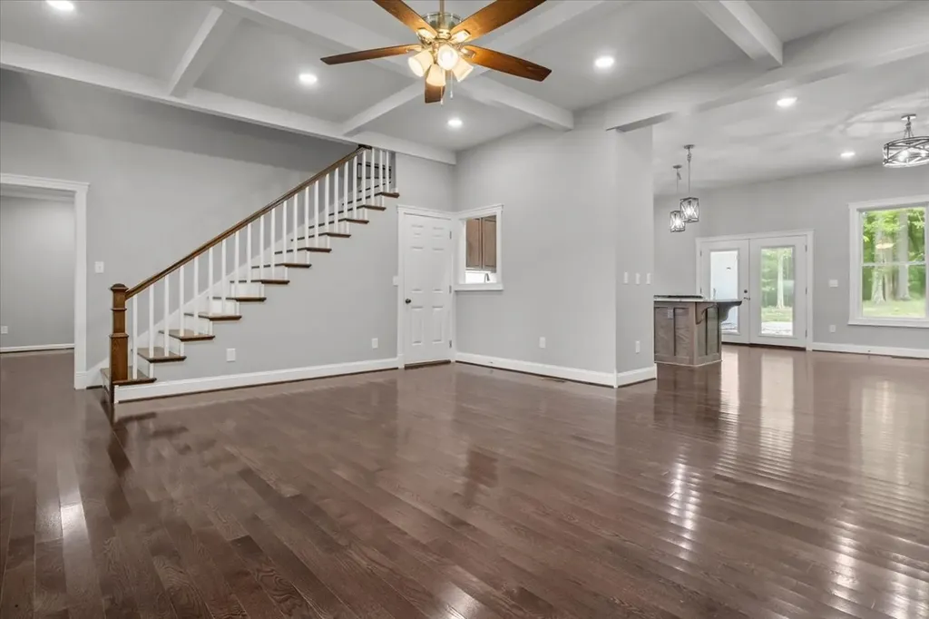 6130 Clydeton Road Waverly TN 37185