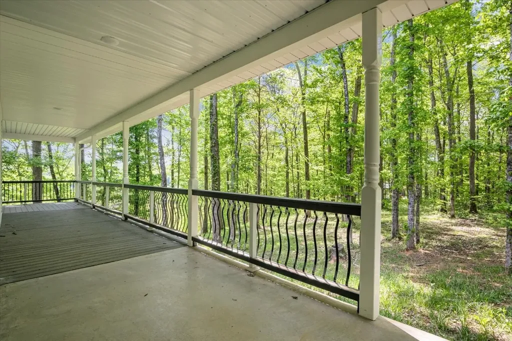 6130 Clydeton Road Waverly TN 37185