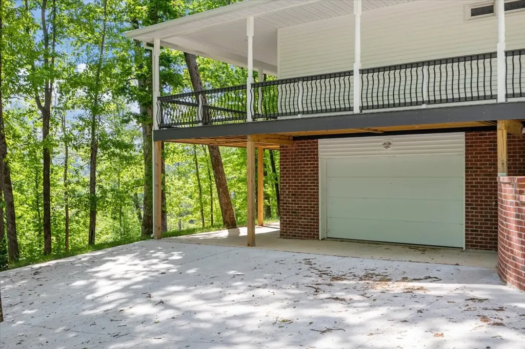 6130 Clydeton Road Waverly TN 37185