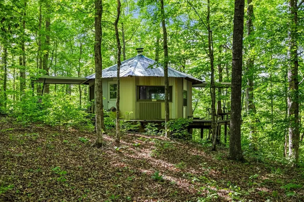 6130 Clydeton Road Waverly TN 37185