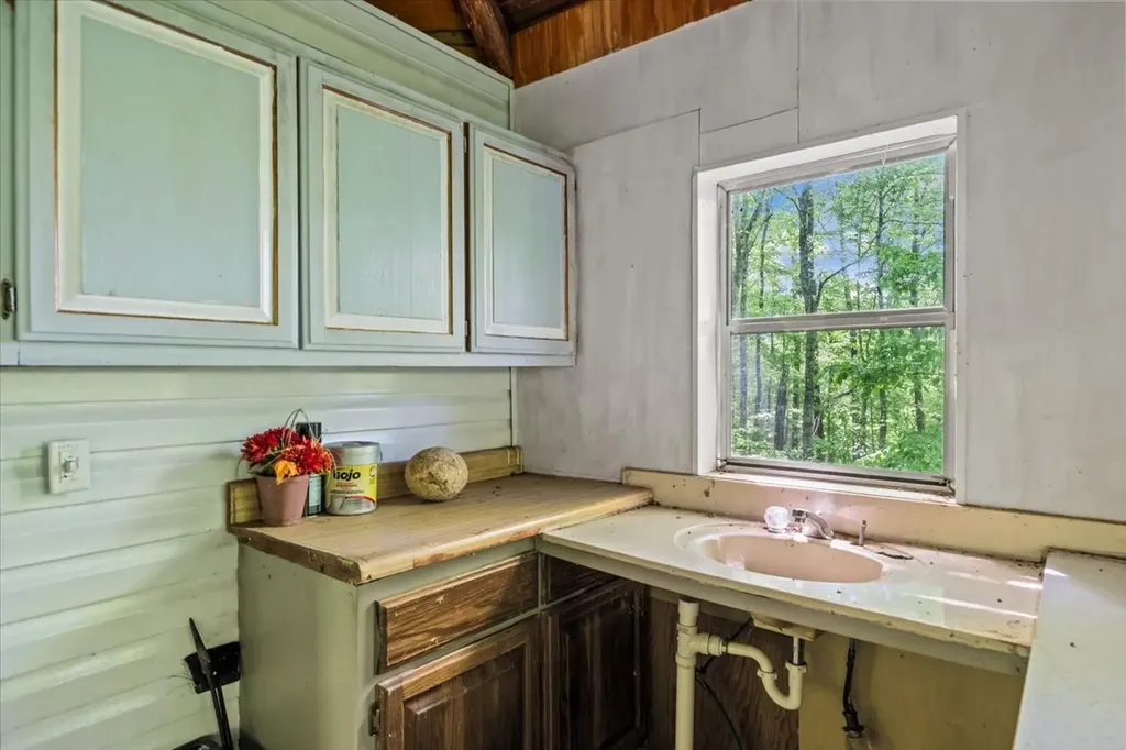 6130 Clydeton Road Waverly TN 37185