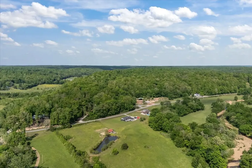6130 Clydeton Road Waverly TN 37185