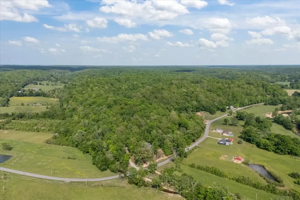 6130 Clydeton Road Waverly TN 37185