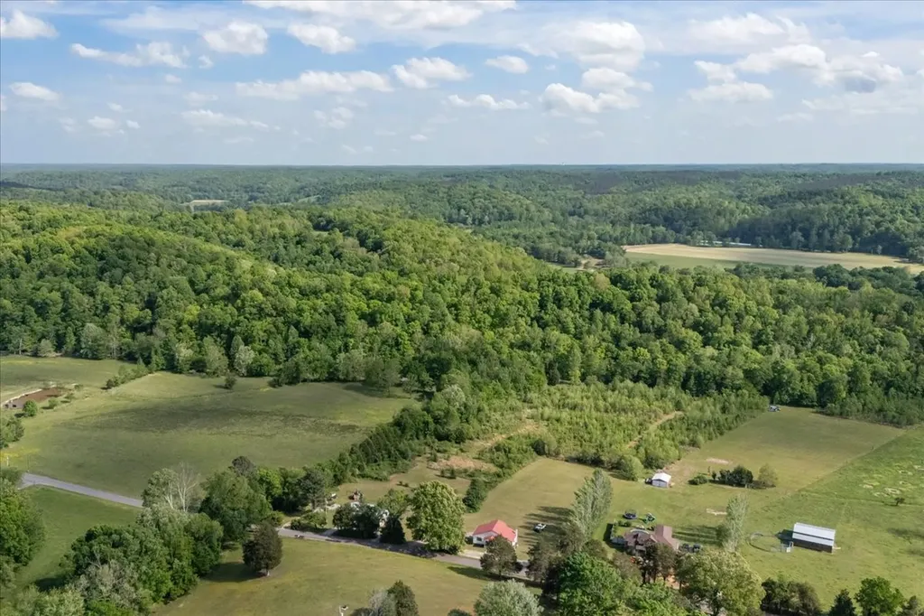 6130 Clydeton Road Waverly TN 37185