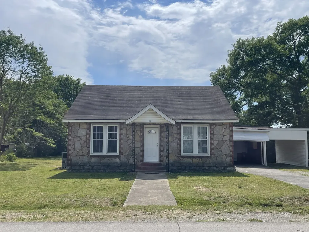 556 Victor Avenue Lebanon TN 37087