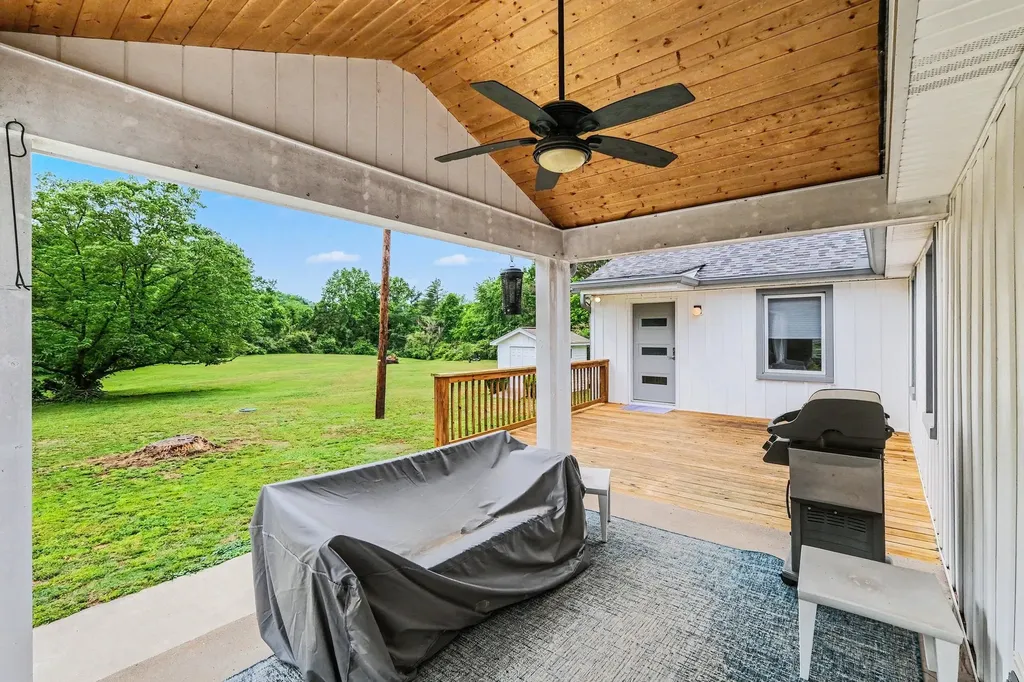 9610 S Harpeth Road Nashville TN 37221