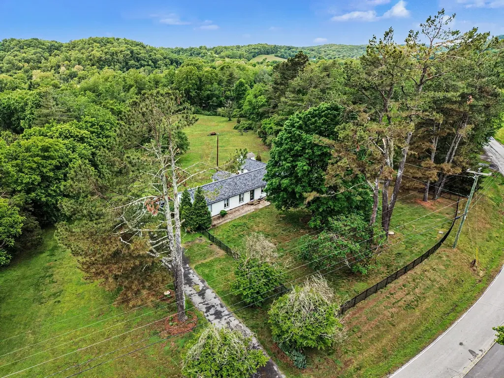 9610 S Harpeth Road Nashville TN 37221