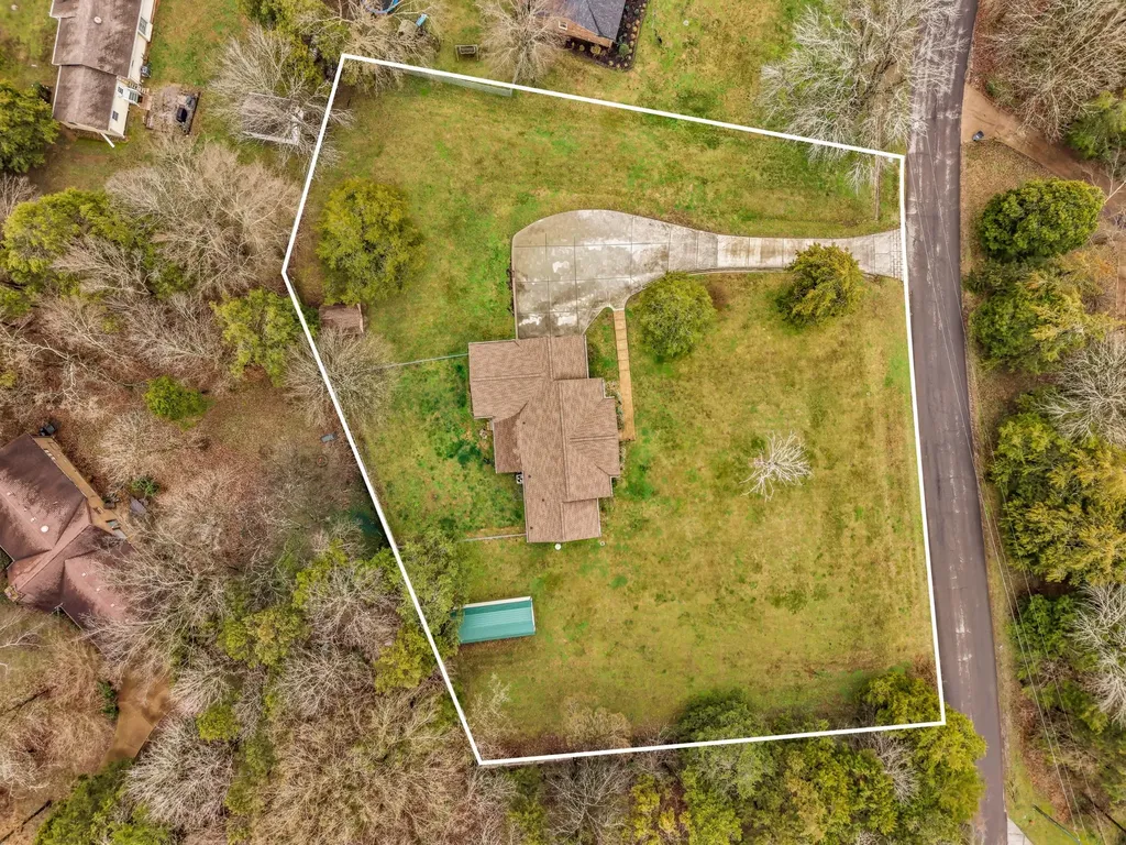 1917 Graceland Drive Goodlettsville TN 37072