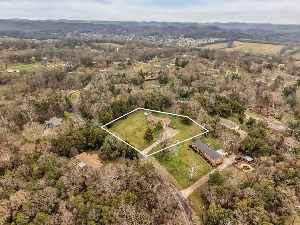 1917 Graceland Drive Goodlettsville TN 37072