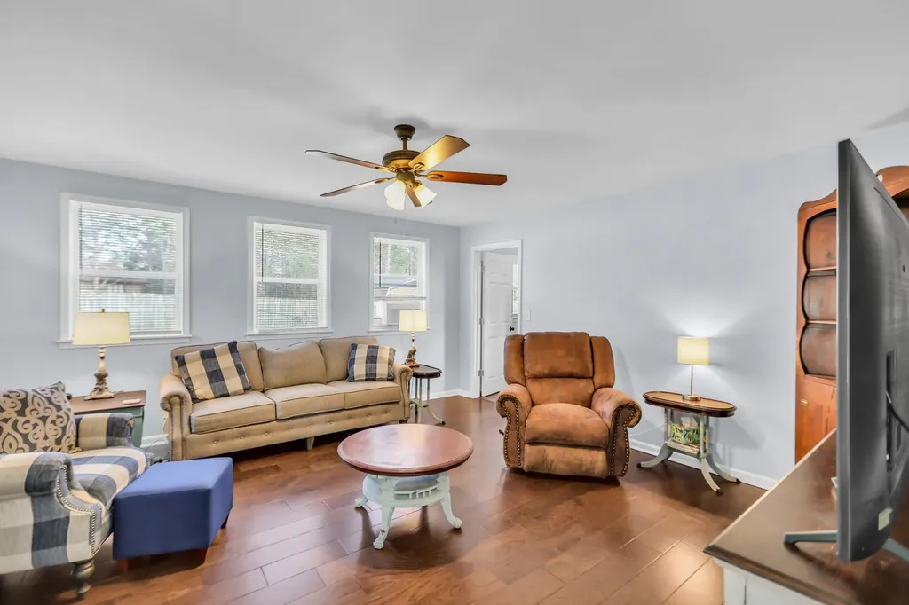 1917 Graceland Drive Goodlettsville TN 37072