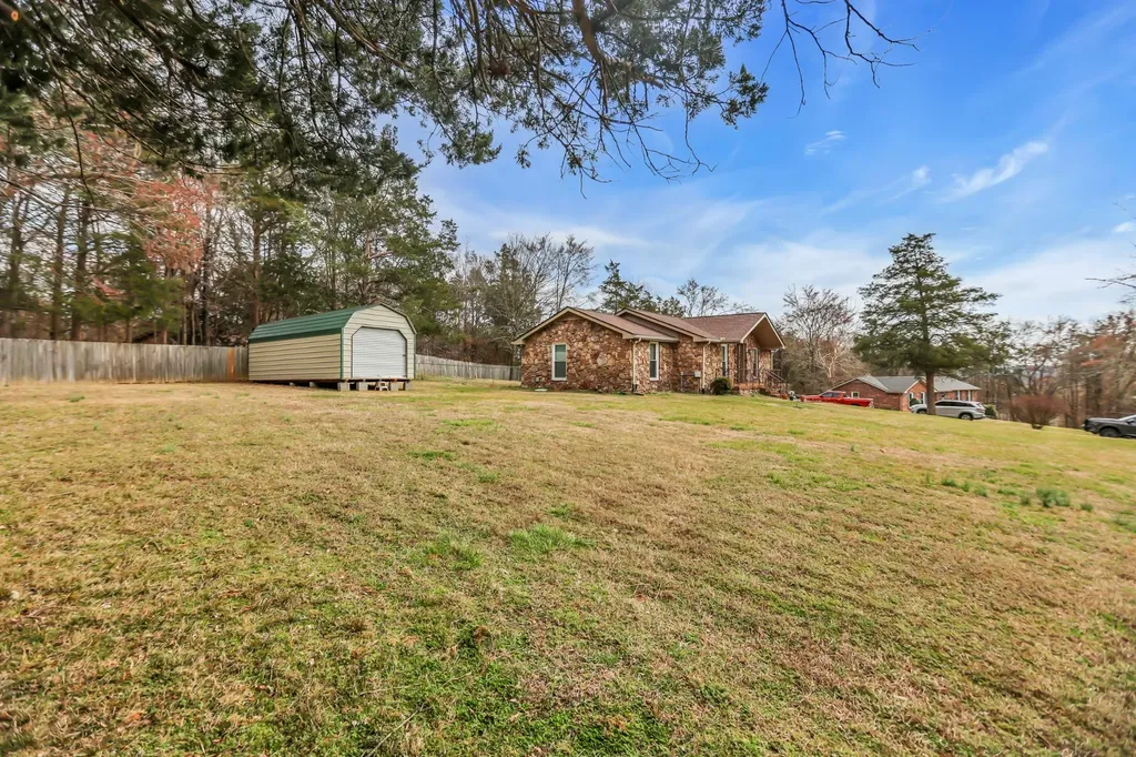 1917 Graceland Drive Goodlettsville TN 37072