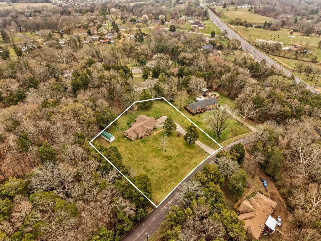 1917 Graceland Drive Goodlettsville TN 37072