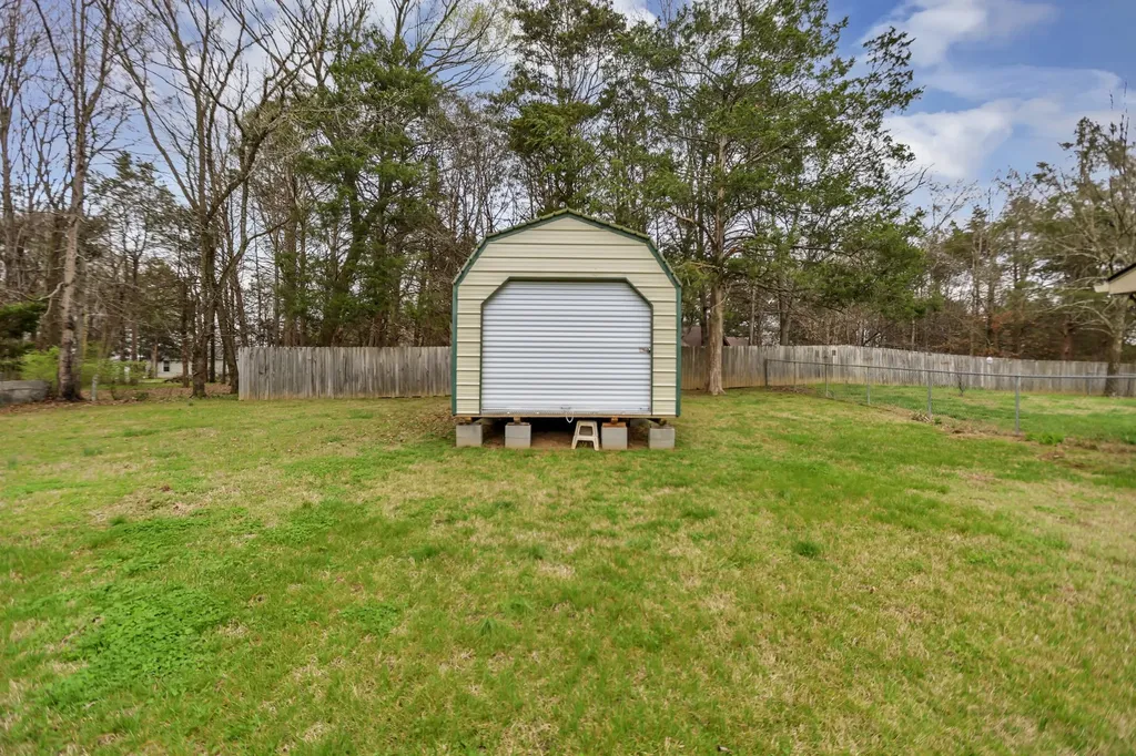 1917 Graceland Drive Goodlettsville TN 37072