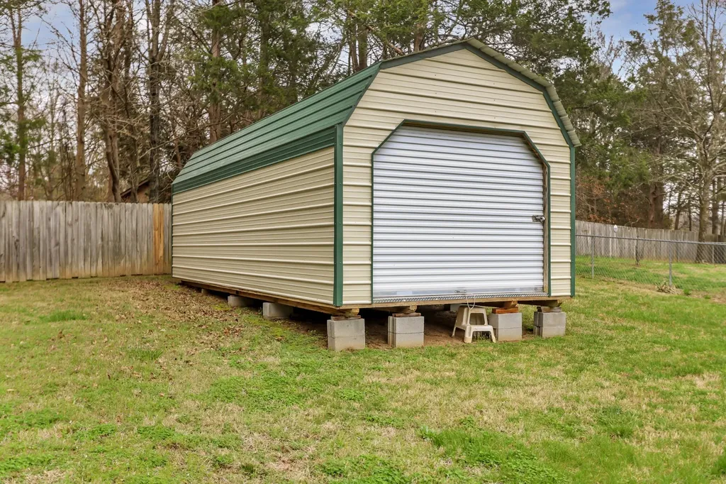1917 Graceland Drive Goodlettsville TN 37072
