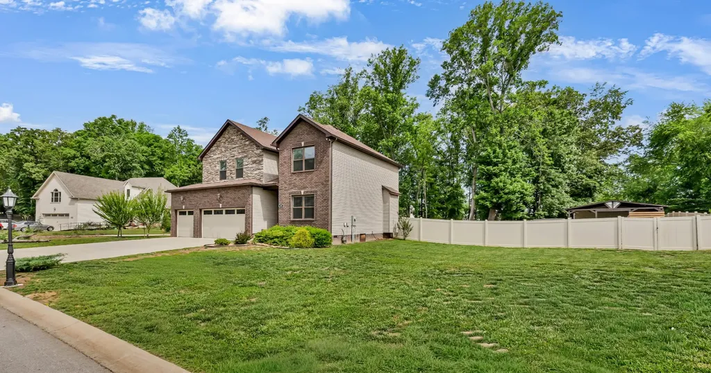 307 Hemp Court Clarksville TN 37042