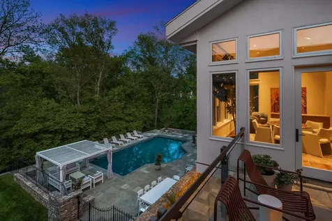 300 Sunnyside Drive Nashville TN 37205