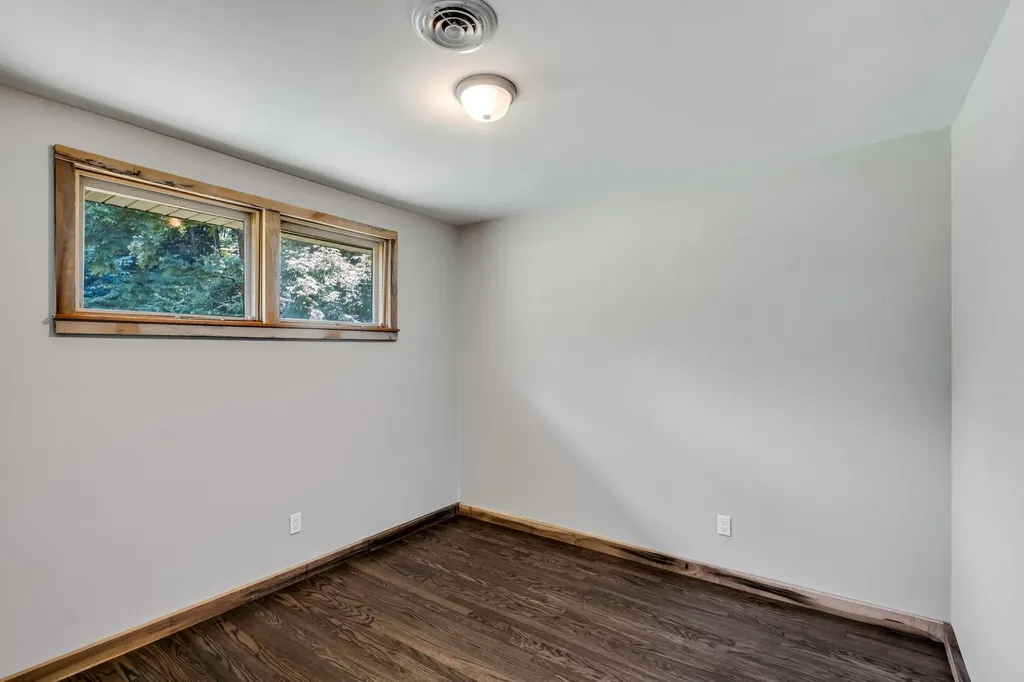5940 Hassells Creek Lane Lyles TN 37098
