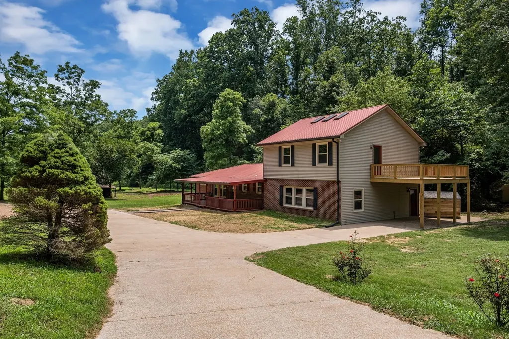 5940 Hassells Creek Lane Lyles TN 37098