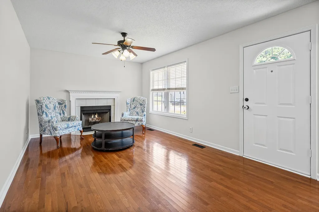 3789 Mcallister Drive Clarksville TN 37042