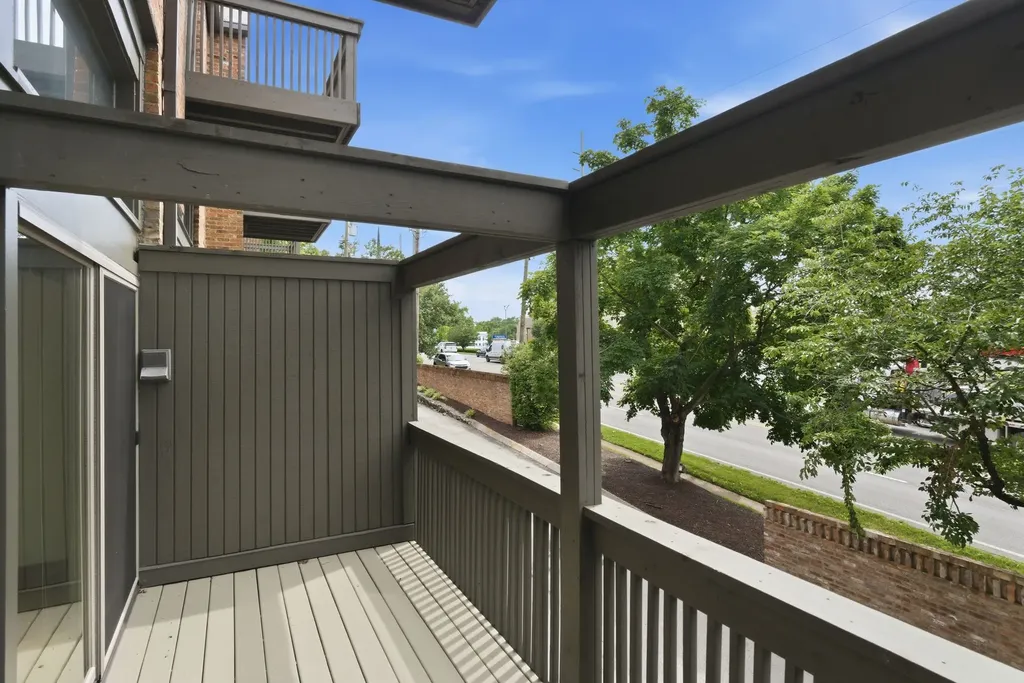 133 Hampton Place Nashville TN 37215