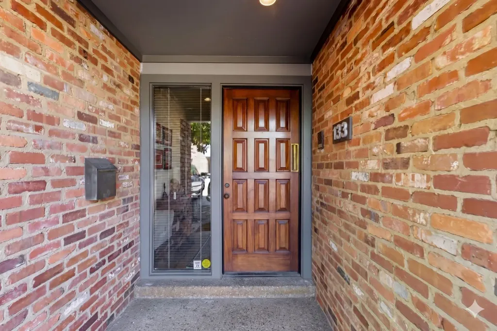133 Hampton Place Nashville TN 37215