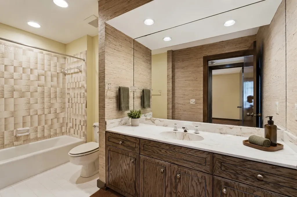 133 Hampton Place Nashville TN 37215