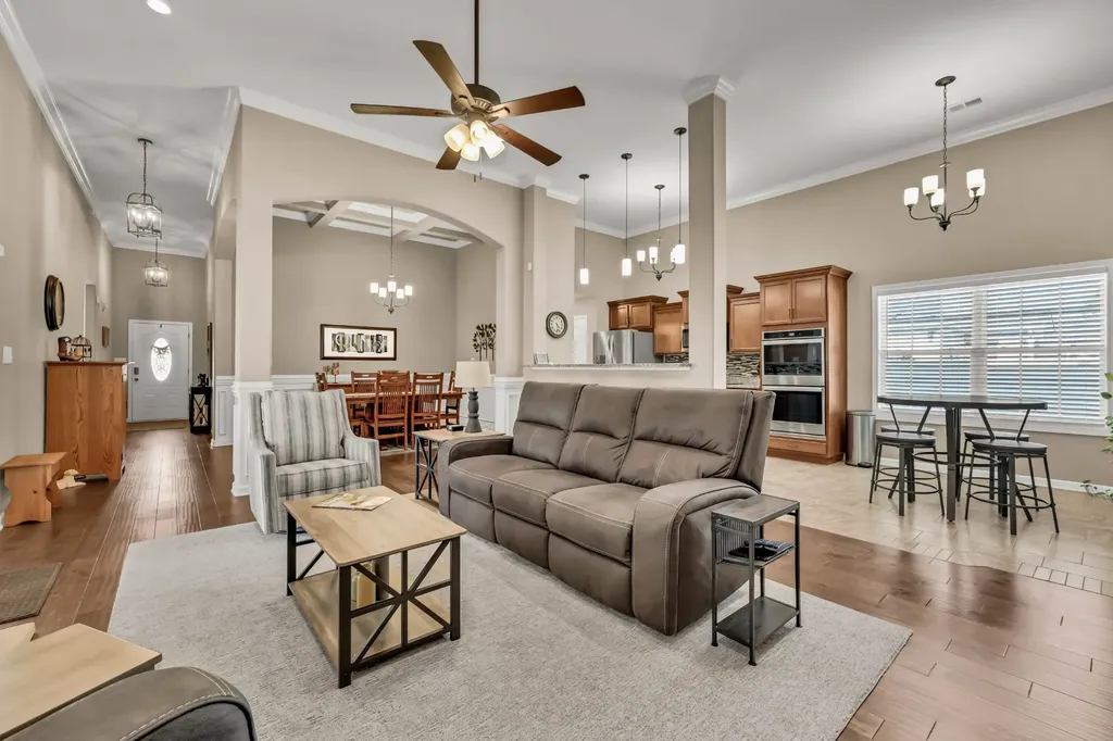 883 Terraceside Circle Clarksville TN 37040