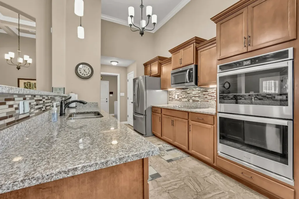 883 Terraceside Circle Clarksville TN 37040