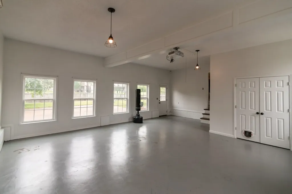 522 W Point Drive Clarksville TN 37043
