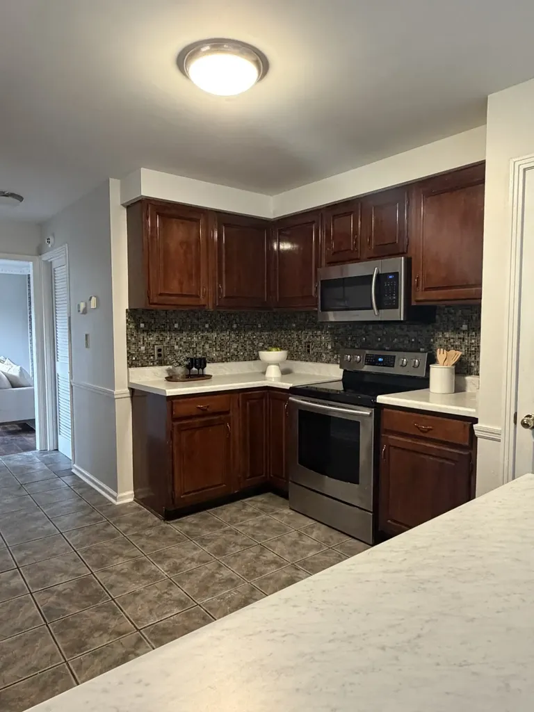 522 W Point Drive Clarksville TN 37043