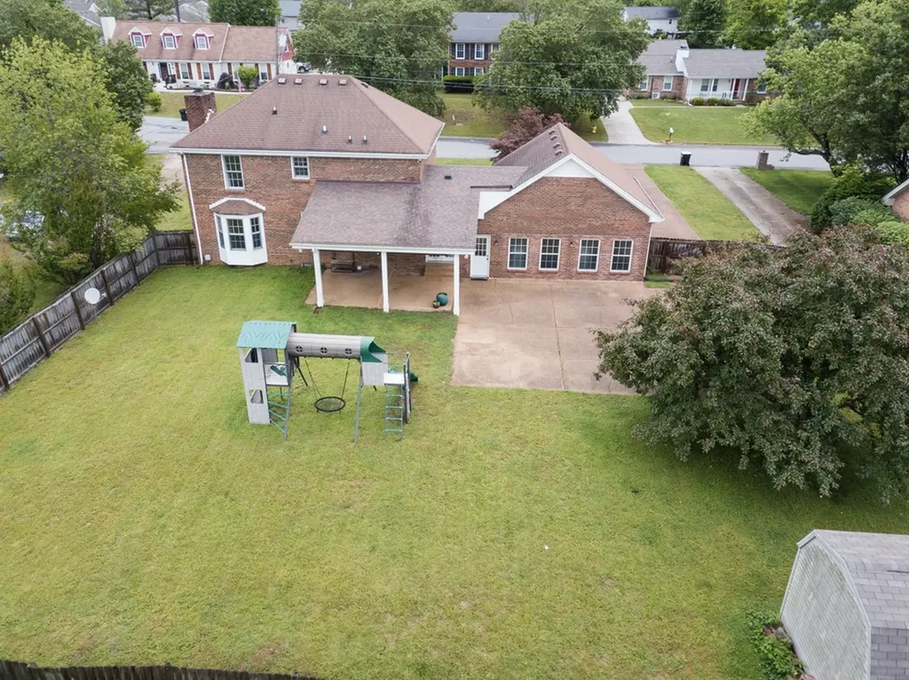 522 W Point Drive Clarksville TN 37043