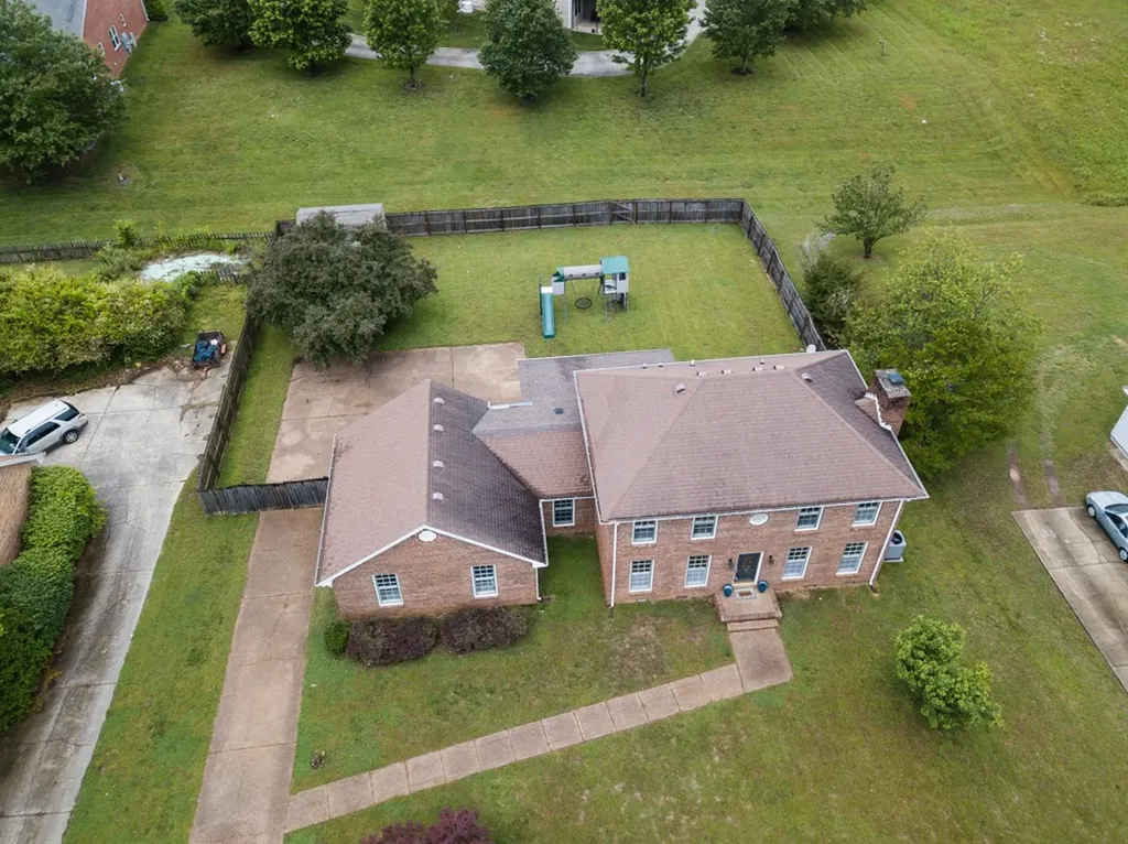 522 W Point Drive Clarksville TN 37043