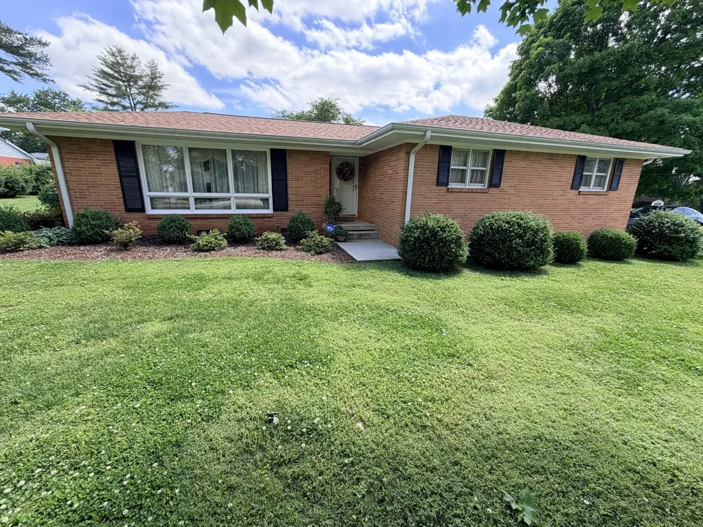 207 Mary Sharp Drive Decherd TN 37324