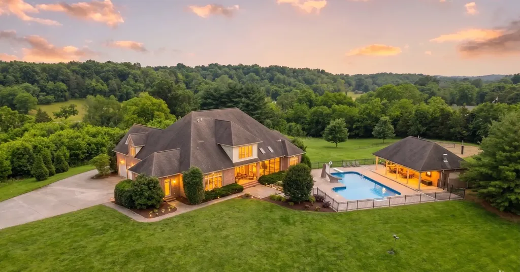 1357 Madison Creek Road Goodlettsville TN 37072