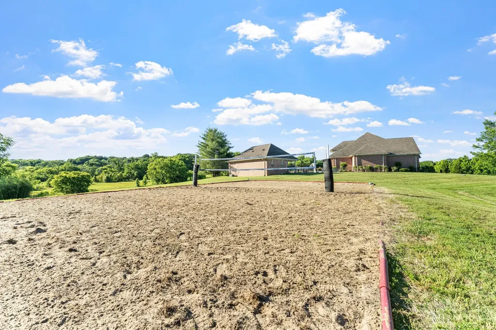 1357 Madison Creek Road Goodlettsville TN 37072