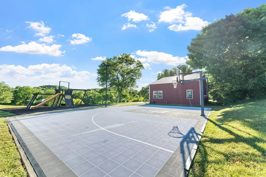 1357 Madison Creek Road Goodlettsville TN 37072