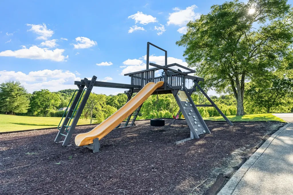 1357 Madison Creek Road Goodlettsville TN 37072