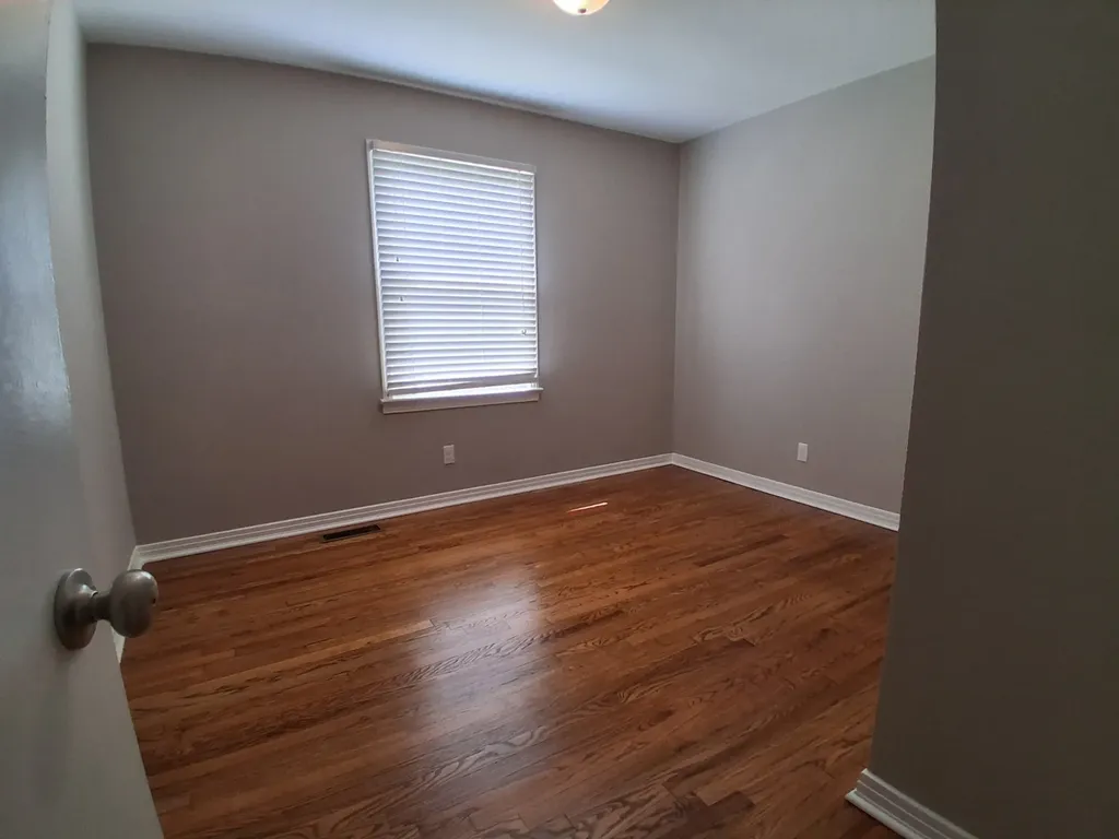 1923 Woodmont Drive Columbia TN 38401