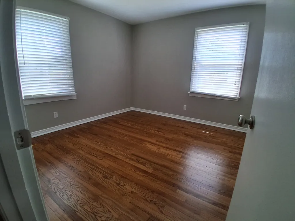 1923 Woodmont Drive Columbia TN 38401