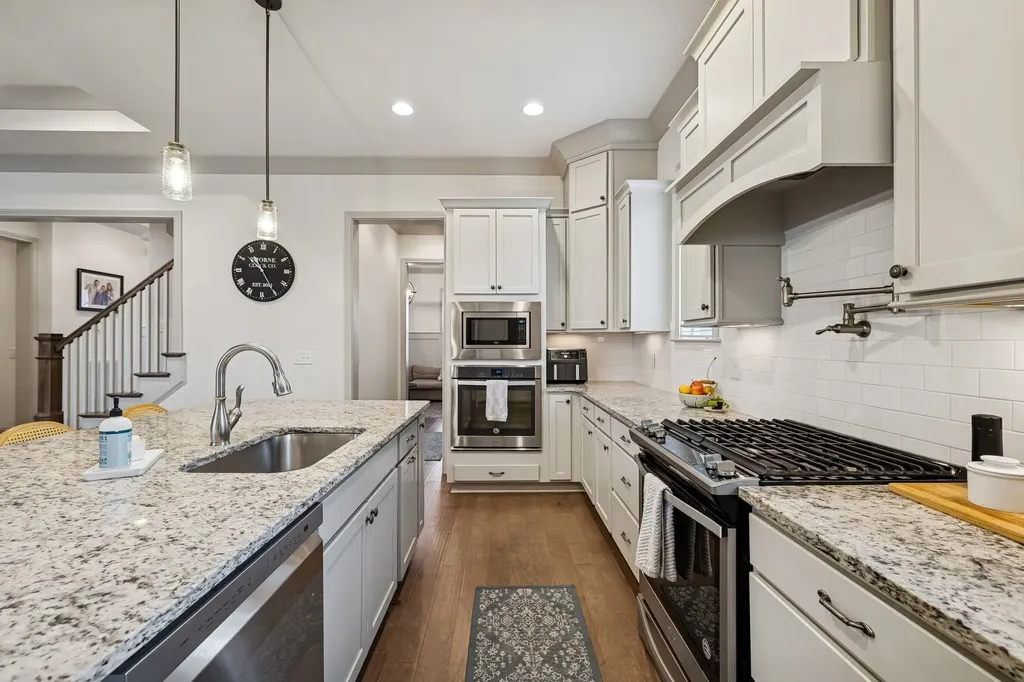 1566 Drakes Creek Road Hendersonville TN 37075