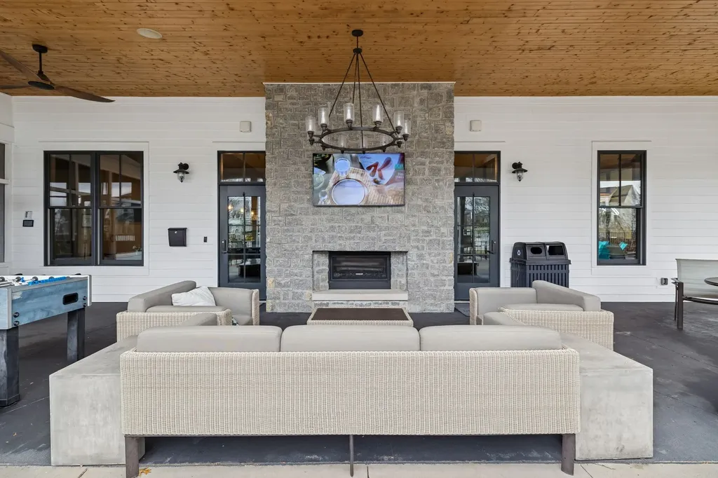 1566 Drakes Creek Road Hendersonville TN 37075