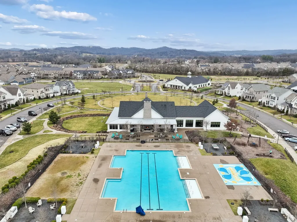 1566 Drakes Creek Road Hendersonville TN 37075