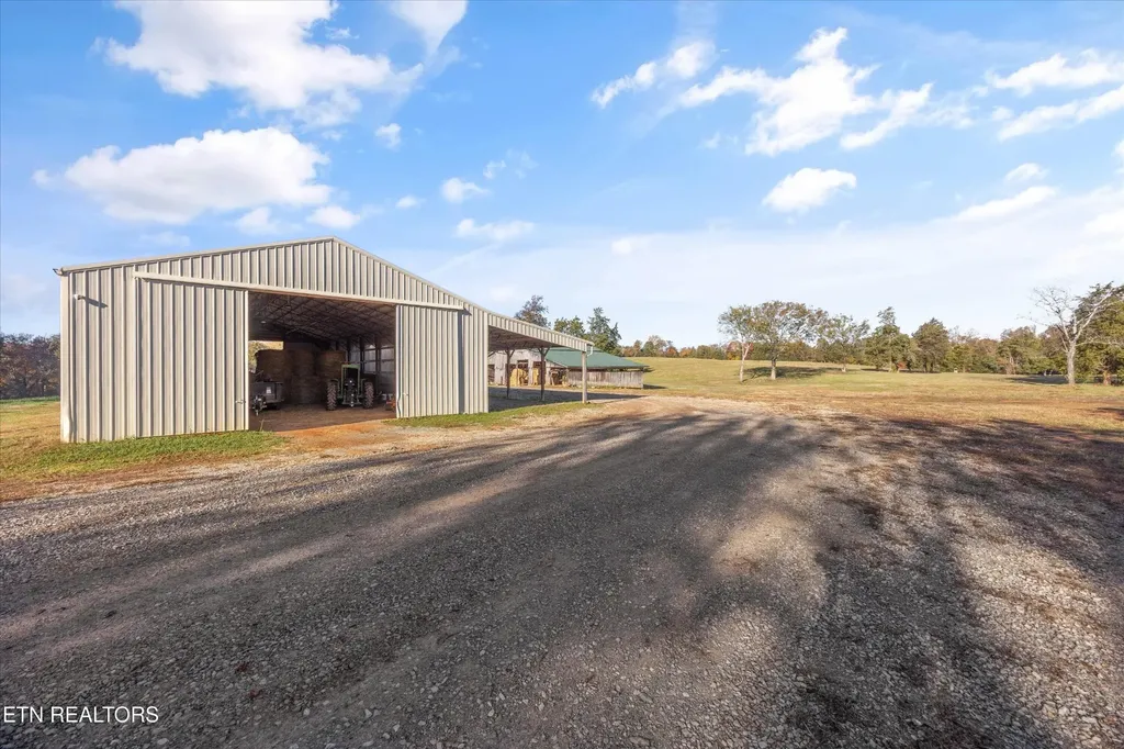 727 Bales Hollow Road Friendsville TN 37737