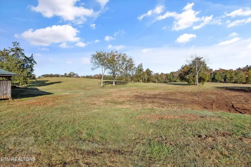 727 Bales Hollow Road Friendsville TN 37737