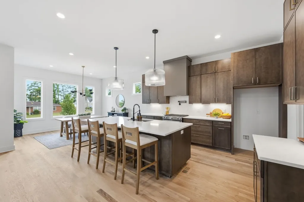 1805B River Drive Nashville TN 37218