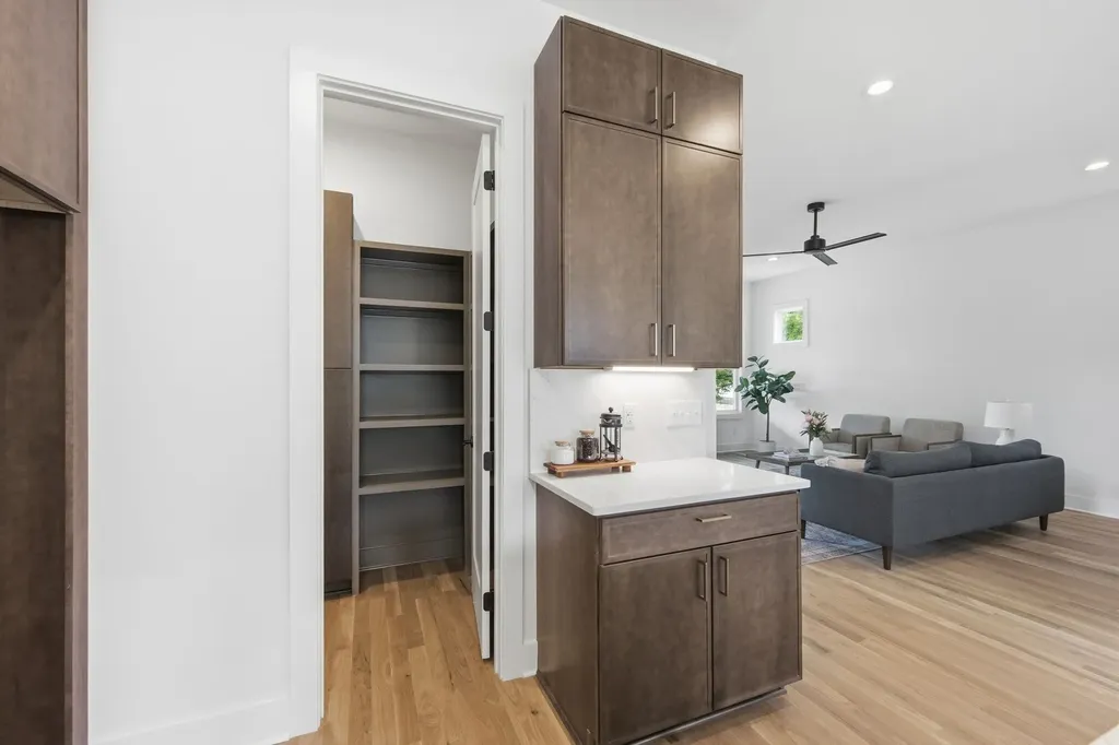 1805B River Drive Nashville TN 37218