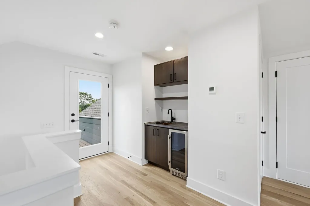 1805B River Drive Nashville TN 37218