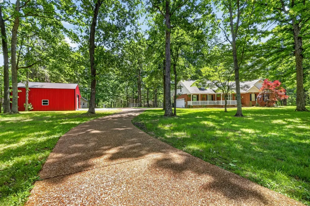 2502 Dobbins Pike Portland TN 37148