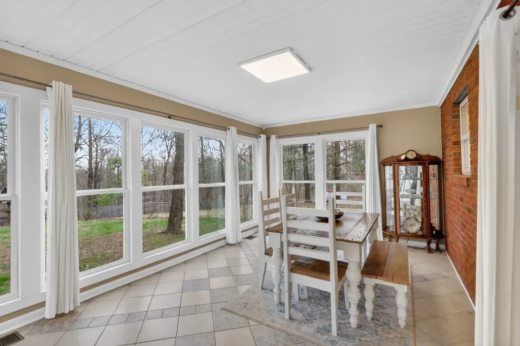 2502 Dobbins Pike Portland TN 37148