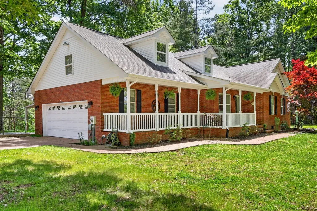 2502 Dobbins Pike Portland TN 37148